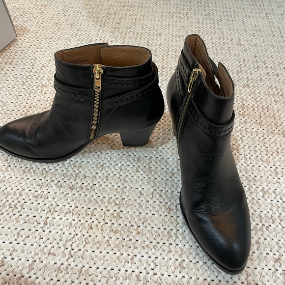 Anthropologie Black Leather Ankle Booties - Picture 5 of 11